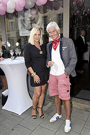 Birgit Fischer-Höper, Frederic Meisner beim ELENAILS BEAUTYBAR 1.Geburtstag in München am 23.07.2020 Agency People Image (c) Michael Tinnefeld